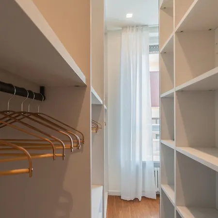 Апартаменты Volta Square With Terrace By Rent *