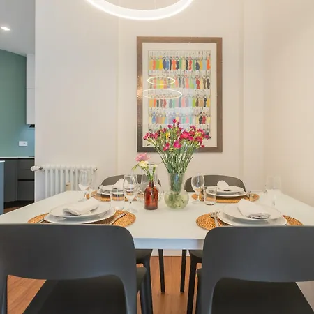 Apartment Volta Square With Terrace By Rent Como