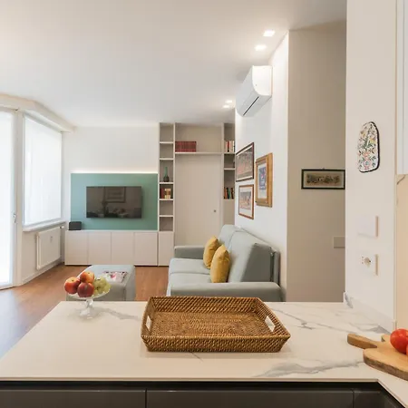 Volta Square With Terrace By Rent Апартаменты