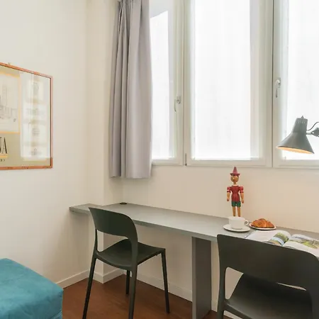 Volta Square With Terrace By Rent Apartment